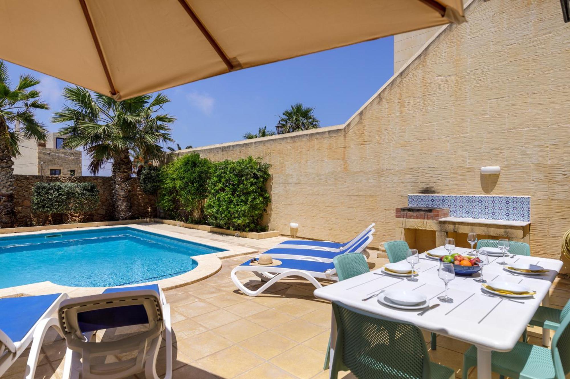 Dar Ta' Censina Villa With Private Pool Ghasri  Bagian luar foto