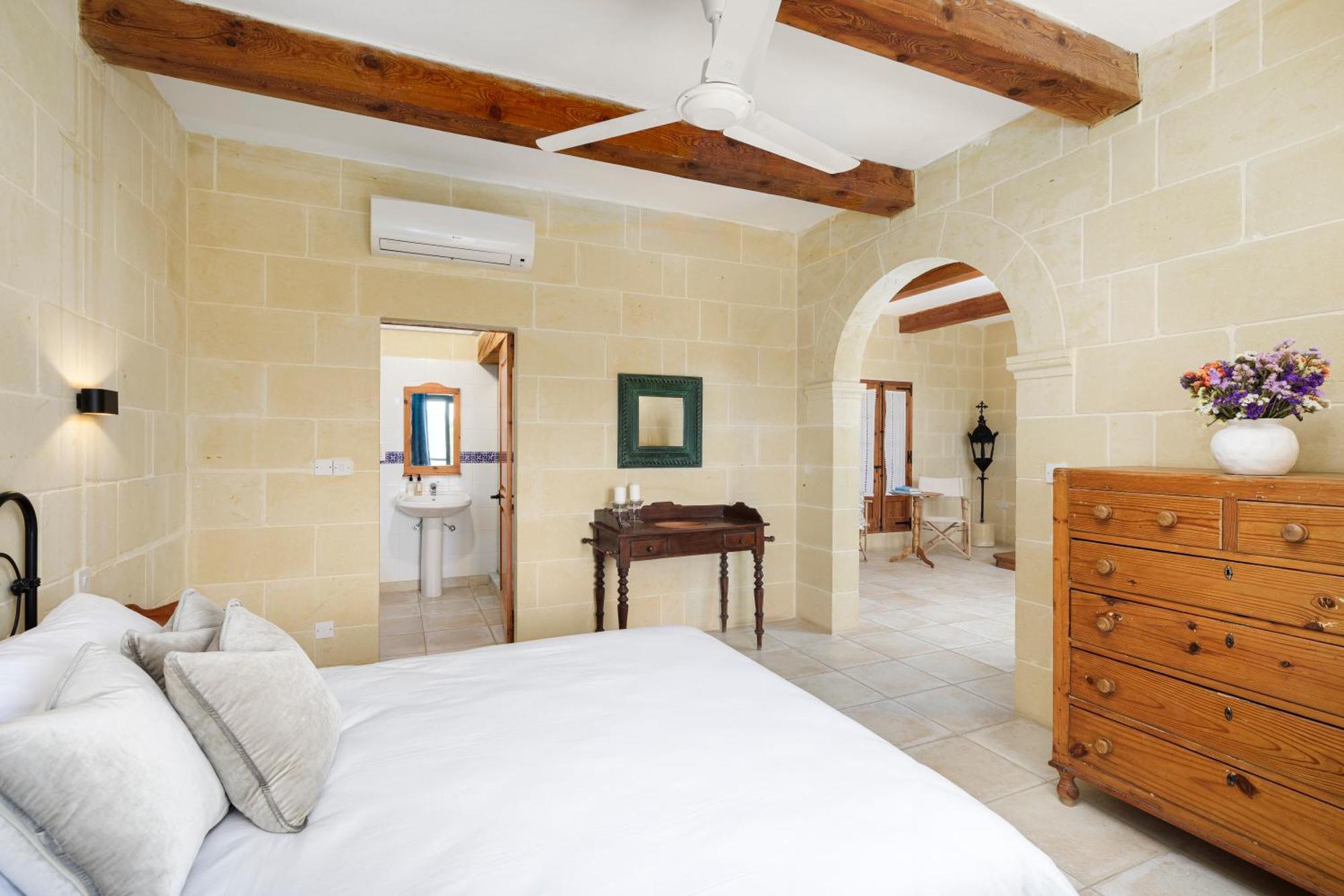 Dar Ta' Censina Villa With Private Pool Ghasri  Bagian luar foto